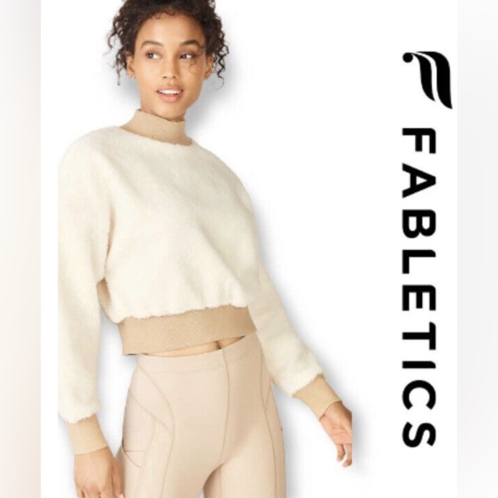 Fabletics Sherpa crop